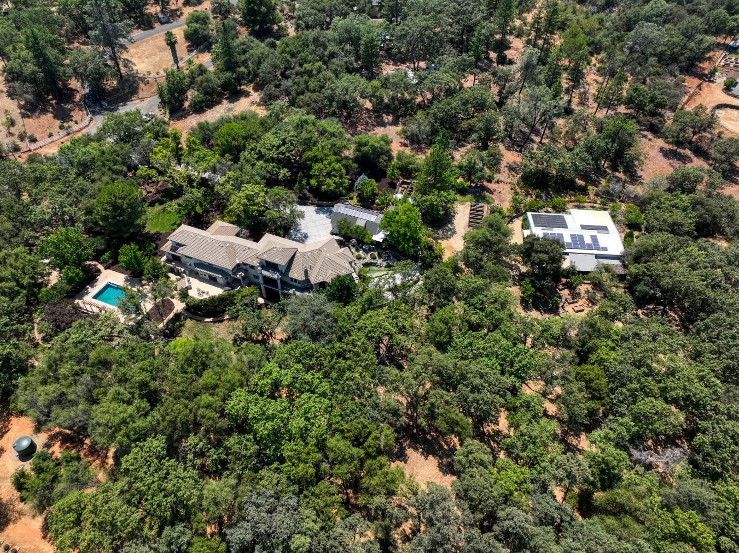 Detail Gallery Image 8 of 98 For 4324 Carlson Ct, Shingle Springs,  CA 95682 - 6 Beds | 6/3 Baths