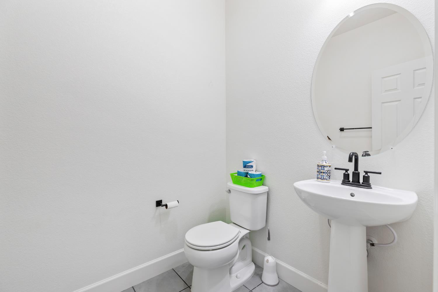 Detail Gallery Image 24 of 49 For 2825 Meadowbrook Ln, Turlock,  CA 95382 - 5 Beds | 3/1 Baths
