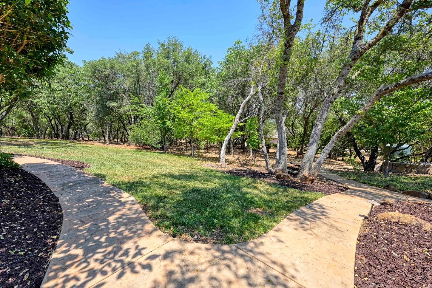 Detail Gallery Image 78 of 98 For 4324 Carlson Ct, Shingle Springs,  CA 95682 - 6 Beds | 6/3 Baths