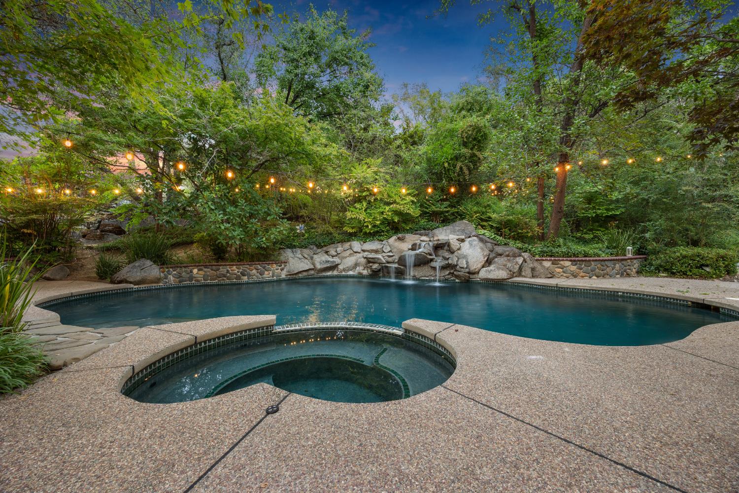 Detail Gallery Image 10 of 86 For 9740 Los Lagos Cir #NORTH,  Granite Bay,  CA 95746 - 4 Beds | 4/1 Baths