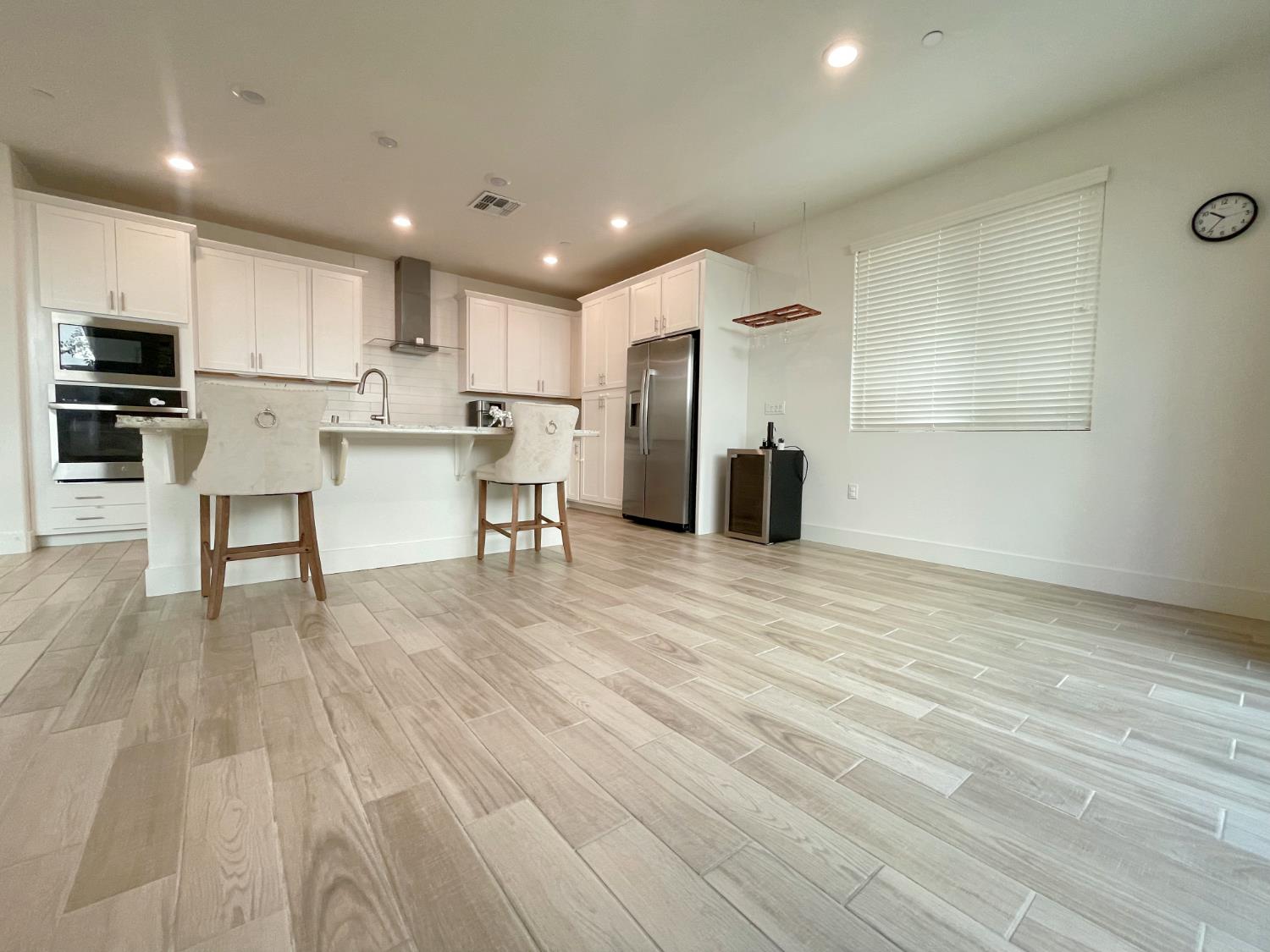 Detail Gallery Image 10 of 59 For 10622 Trill Way, Elk Grove,  CA 95757 - 3 Beds | 2/1 Baths