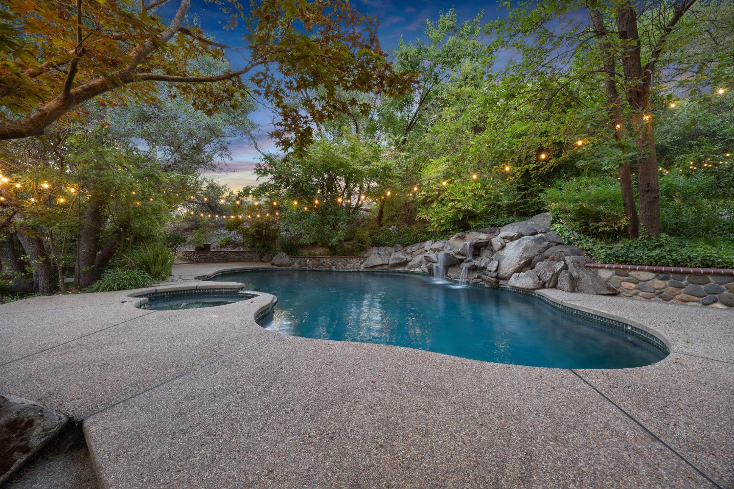 Detail Gallery Image 7 of 86 For 9740 Los Lagos Cir #NORTH,  Granite Bay,  CA 95746 - 4 Beds | 4/1 Baths
