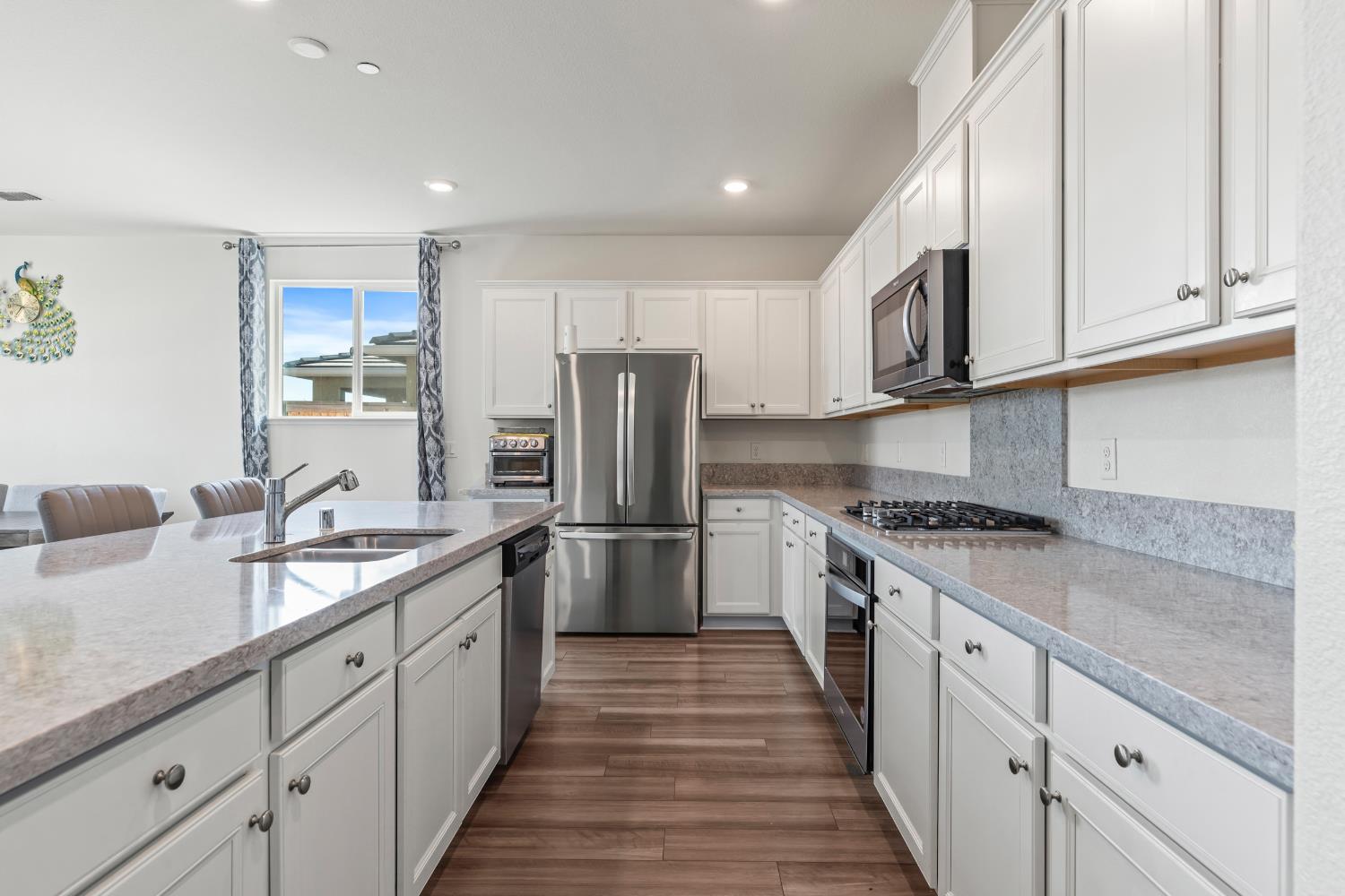 Detail Gallery Image 32 of 49 For 2825 Meadowbrook Ln, Turlock,  CA 95382 - 5 Beds | 3/1 Baths