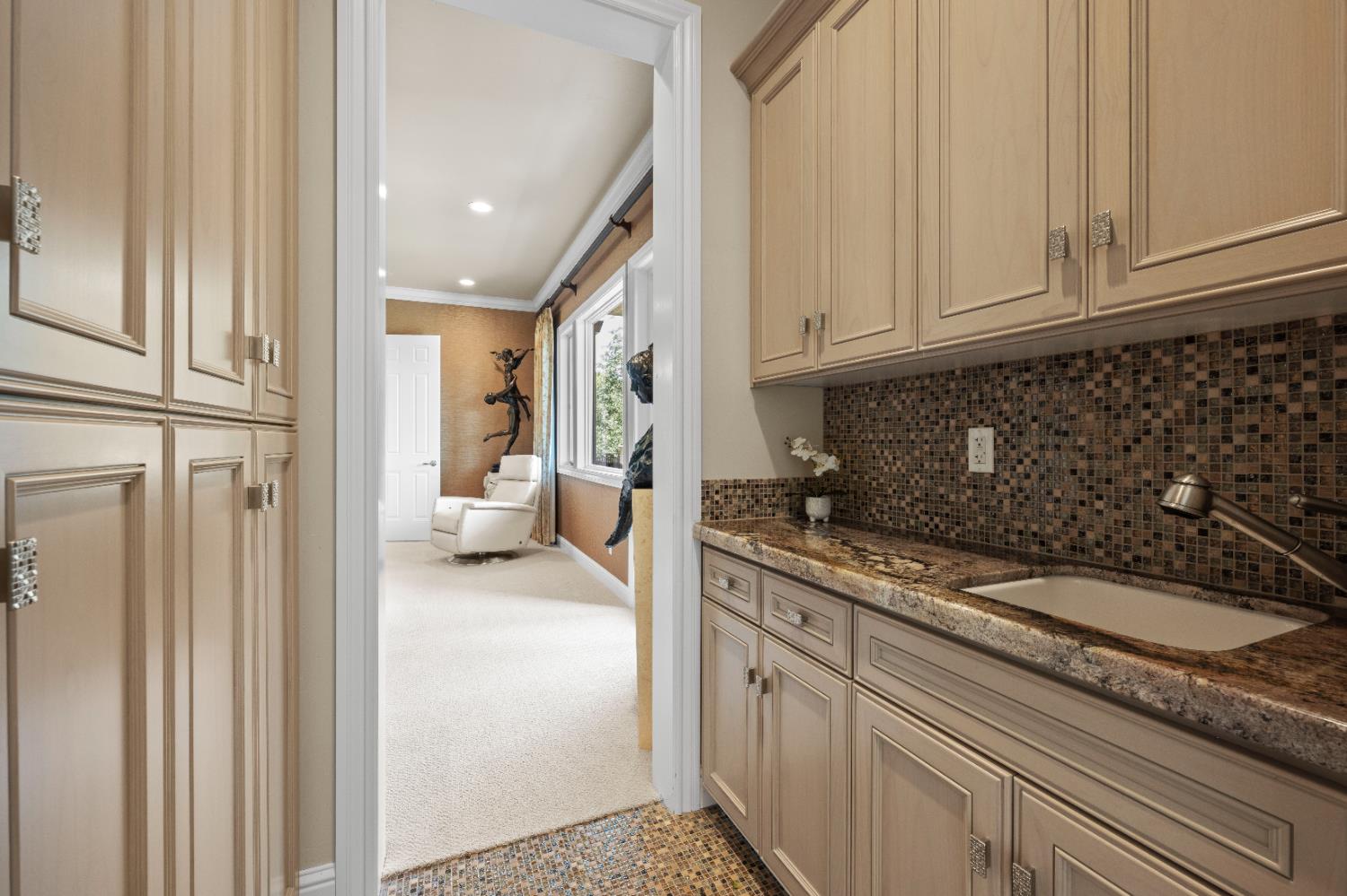 Detail Gallery Image 45 of 98 For 4324 Carlson Ct, Shingle Springs,  CA 95682 - 6 Beds | 6/3 Baths