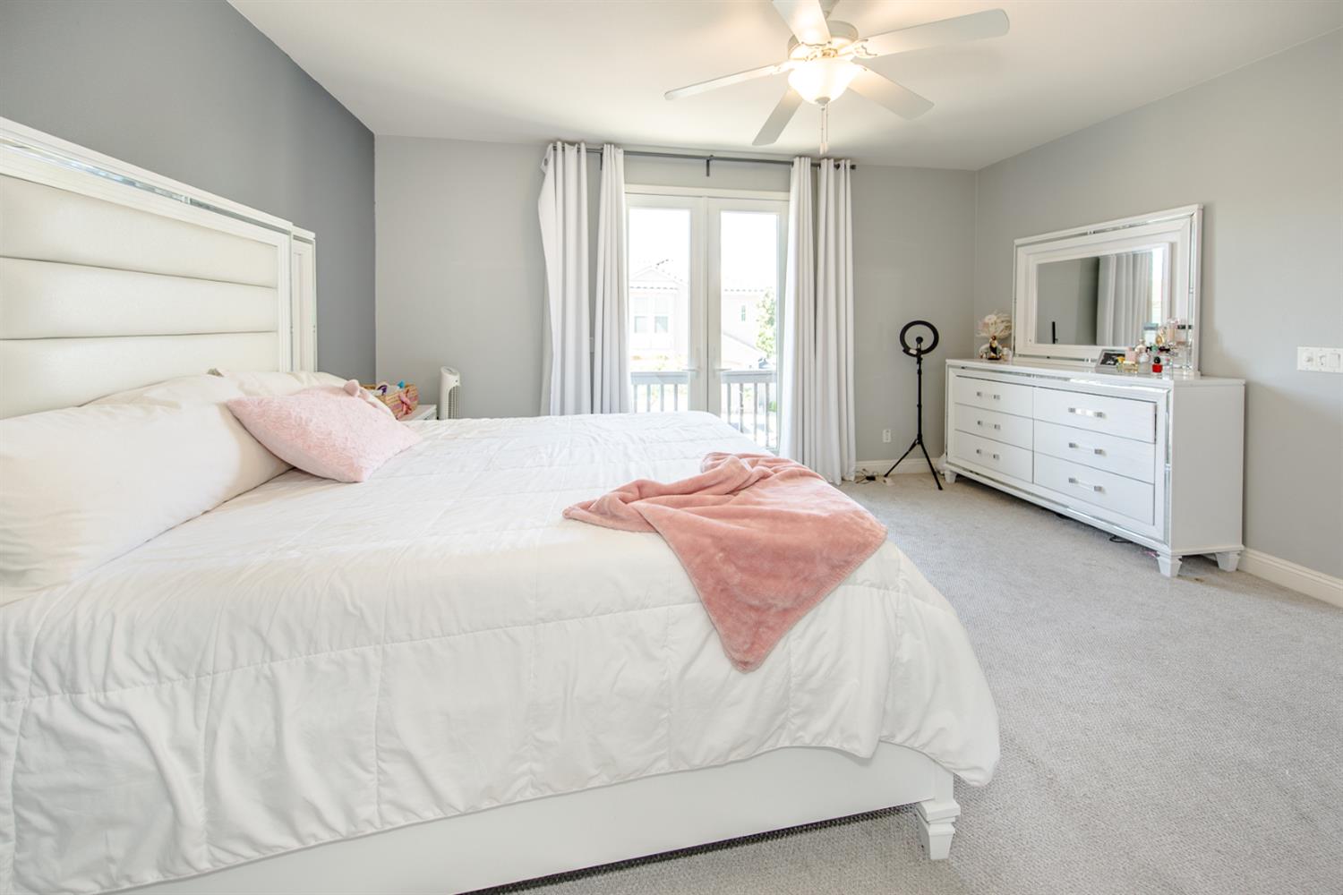Detail Gallery Image 29 of 49 For 2373 Donner Pass Ave, Sacramento,  CA 95835 - 4 Beds | 2/1 Baths