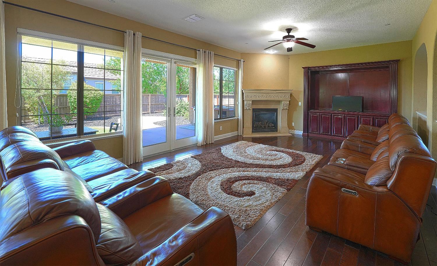 Detail Gallery Image 14 of 97 For 1340 Bella Cir, Lincoln,  CA 95648 - 7 Beds | 5 Baths