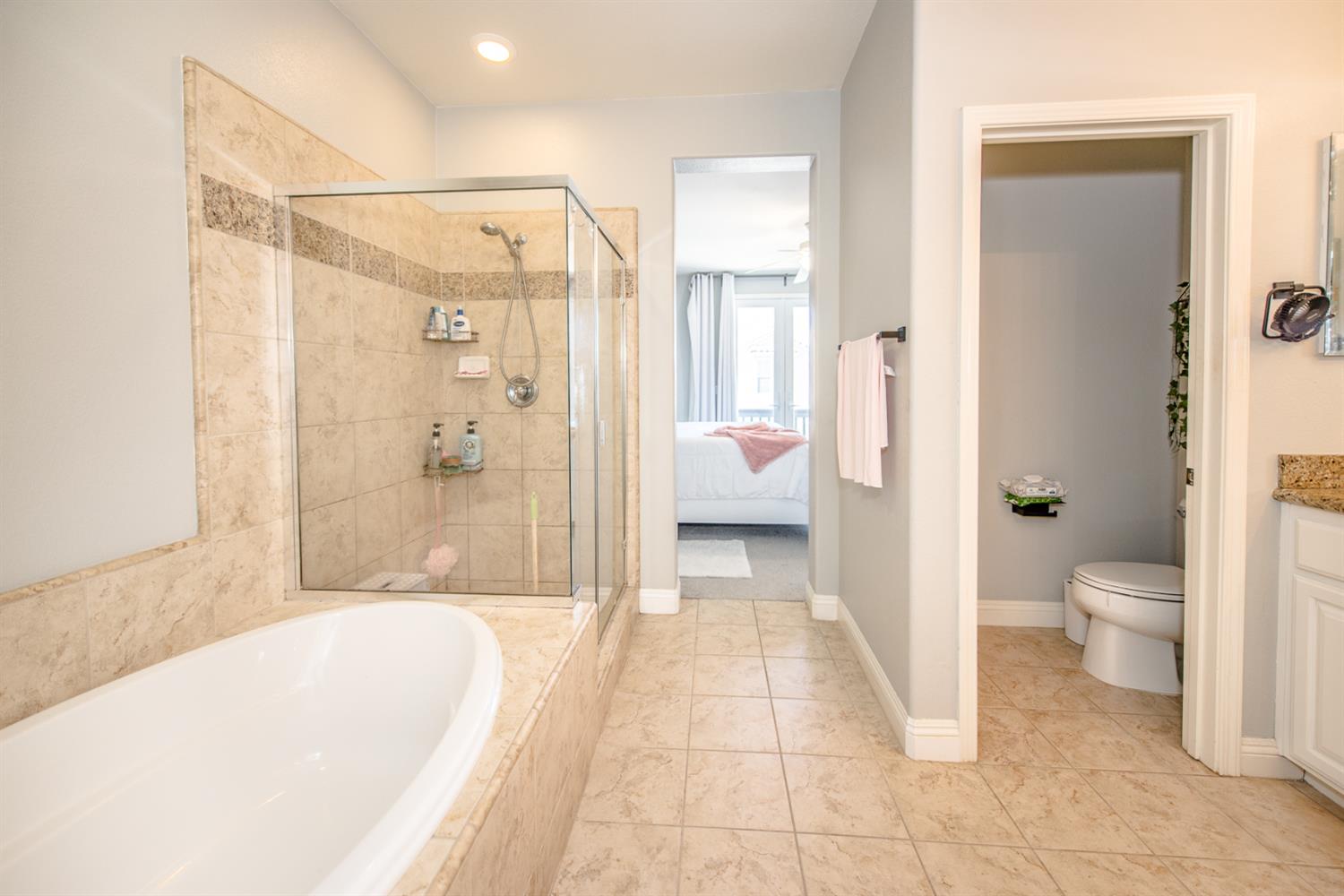 Detail Gallery Image 30 of 49 For 2373 Donner Pass Ave, Sacramento,  CA 95835 - 4 Beds | 2/1 Baths