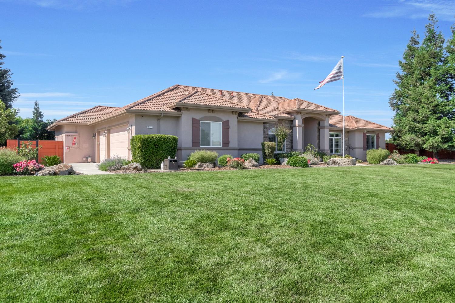 Detail Gallery Image 5 of 68 For 6231 Jake St, Atwater,  CA 95301 - 4 Beds | 3 Baths