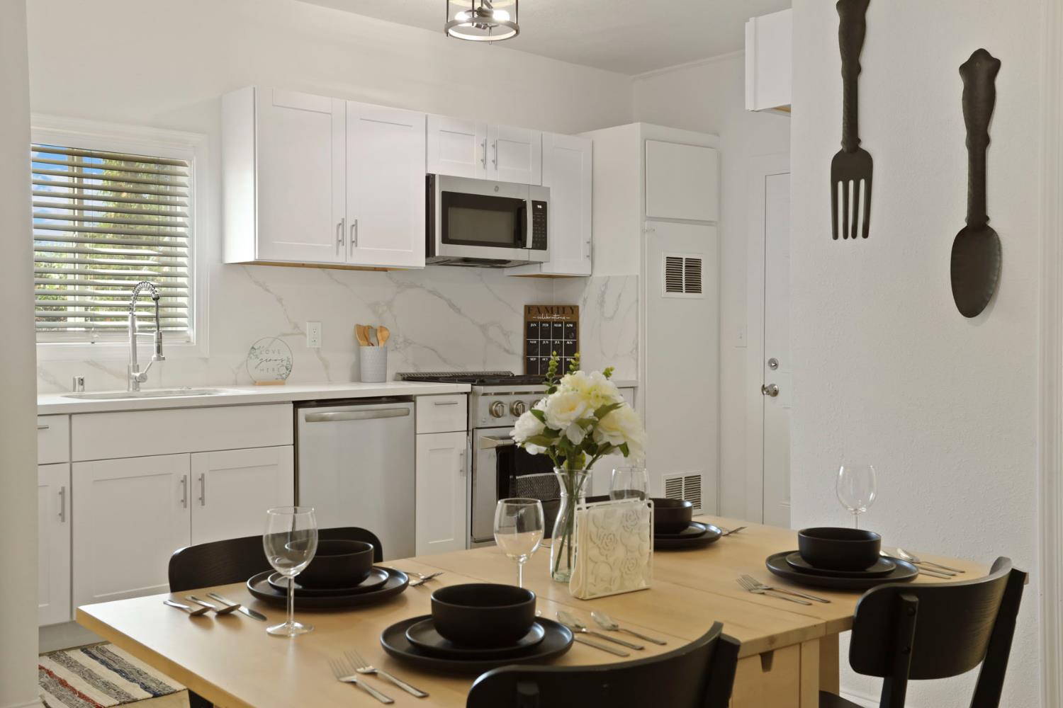 Detail Gallery Image 10 of 32 For 436 E Arcade St, Stockton,  CA 95204 - 3 Beds | 2 Baths