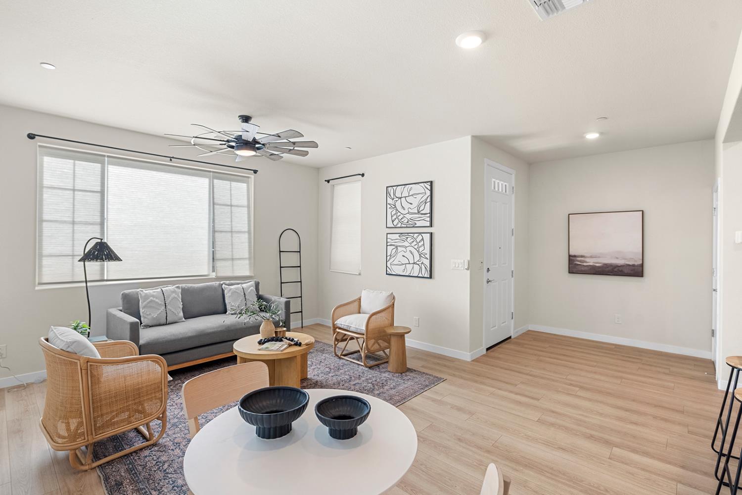 Detail Gallery Image 10 of 30 For 3230 Longspur Ln, West Sacramento,  CA 95691 - 3 Beds | 2/1 Baths