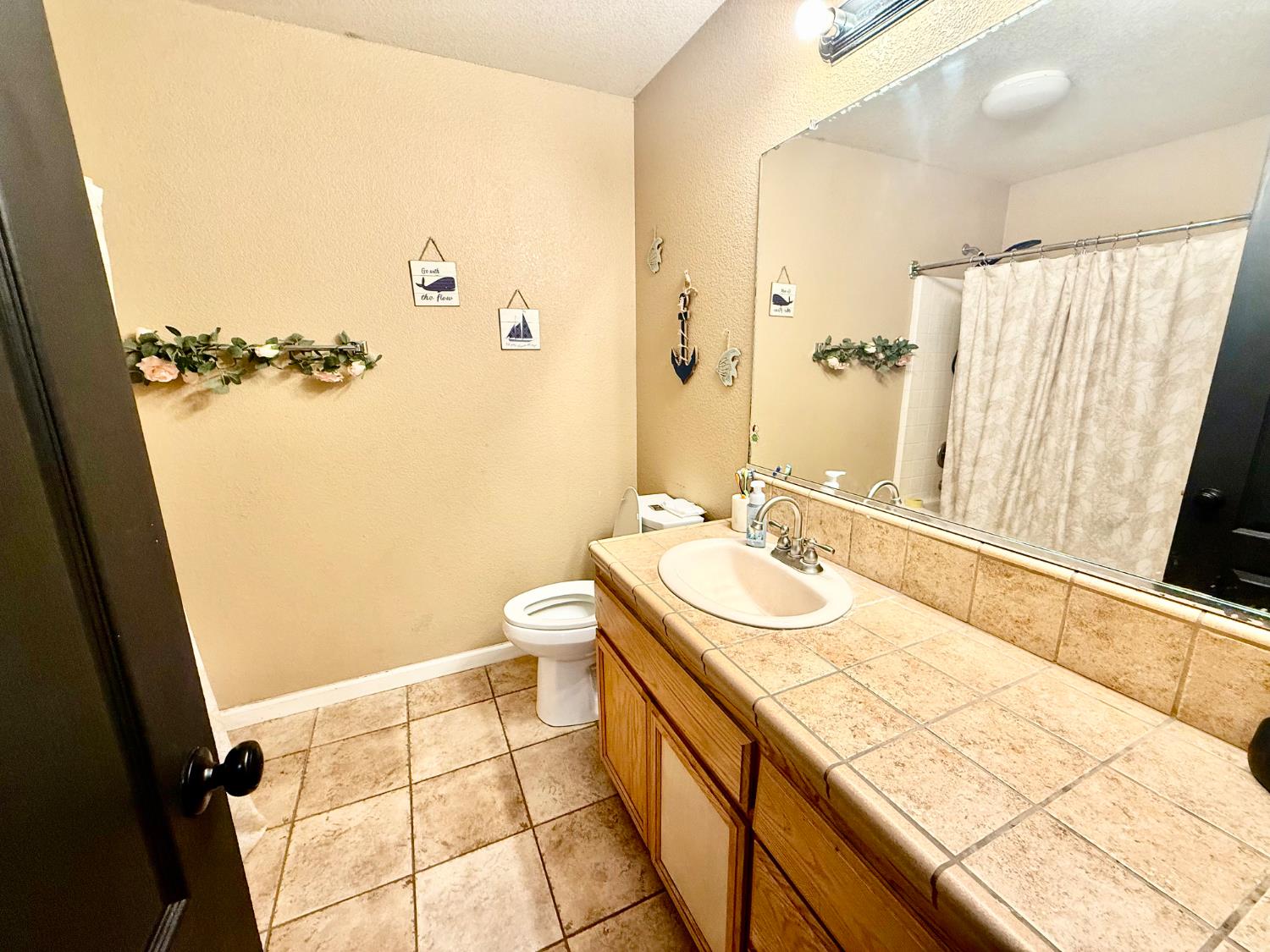 Detail Gallery Image 13 of 23 For 749 Rhone Ct, Los Banos,  CA 93635 - 3 Beds | 2 Baths