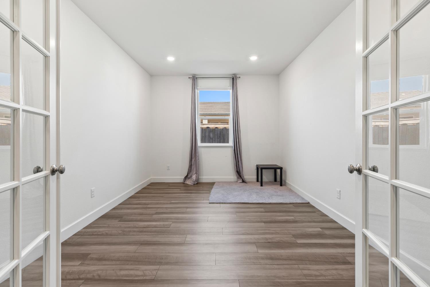 Detail Gallery Image 20 of 49 For 2825 Meadowbrook Ln, Turlock,  CA 95382 - 5 Beds | 3/1 Baths