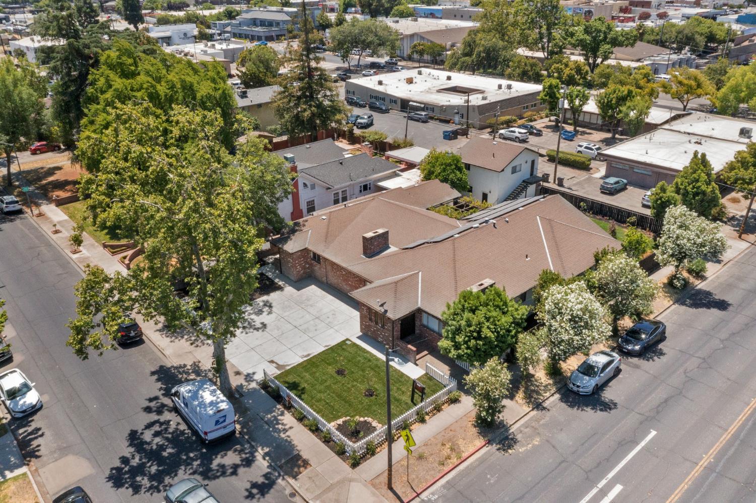 Detail Gallery Image 47 of 47 For 143 N Lincoln Ave, Manteca,  CA 95336 - 4 Beds | 4/3 Baths
