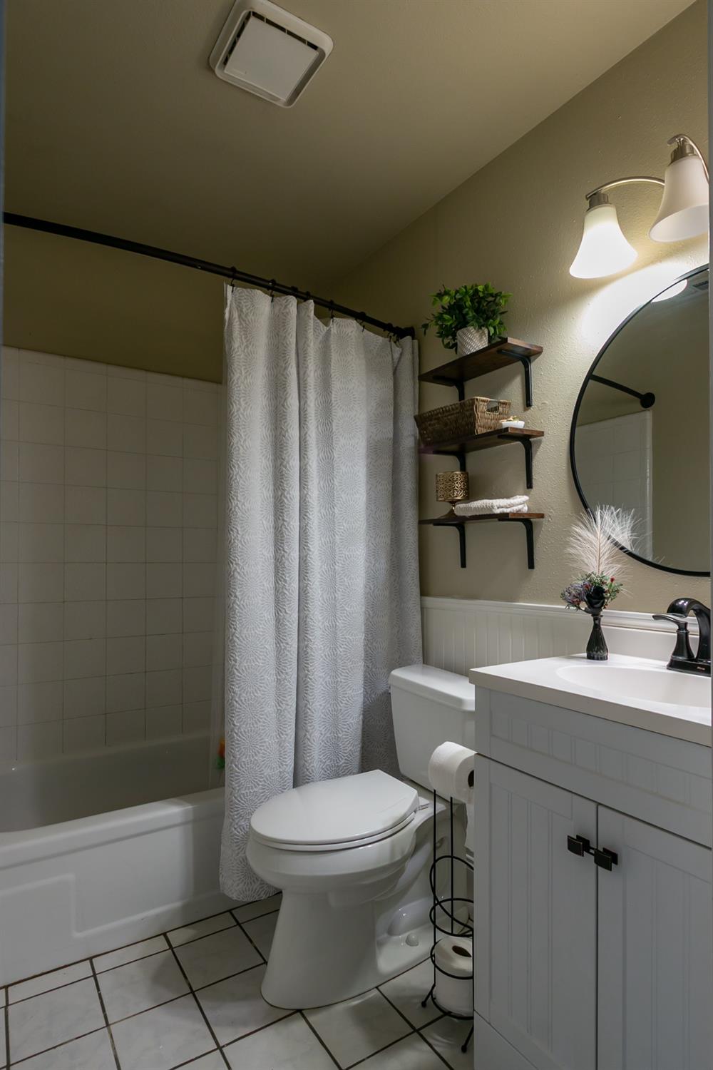 Detail Gallery Image 9 of 28 For 9192 Pershing Ave, Orangevale,  CA 95662 - 3 Beds | 2 Baths