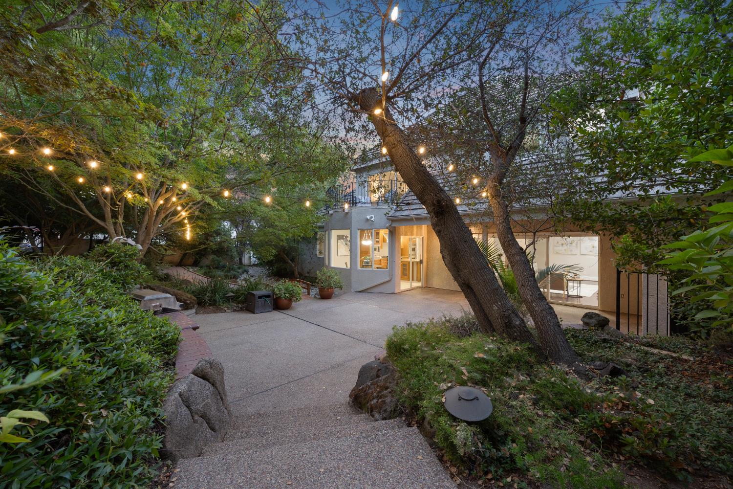 Detail Gallery Image 16 of 86 For 9740 Los Lagos Cir #NORTH,  Granite Bay,  CA 95746 - 4 Beds | 4/1 Baths
