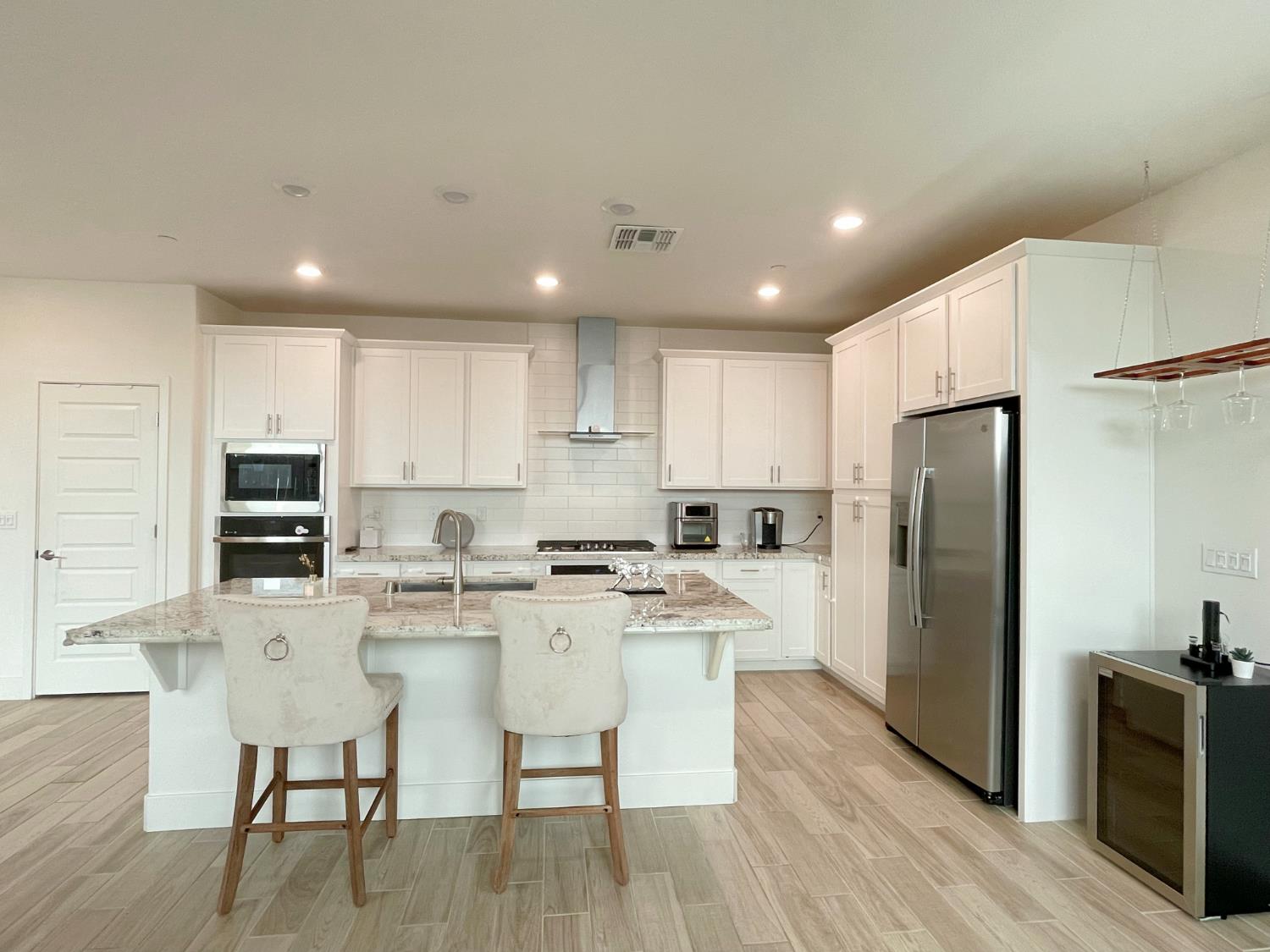 Detail Gallery Image 16 of 59 For 10622 Trill Way, Elk Grove,  CA 95757 - 3 Beds | 2/1 Baths