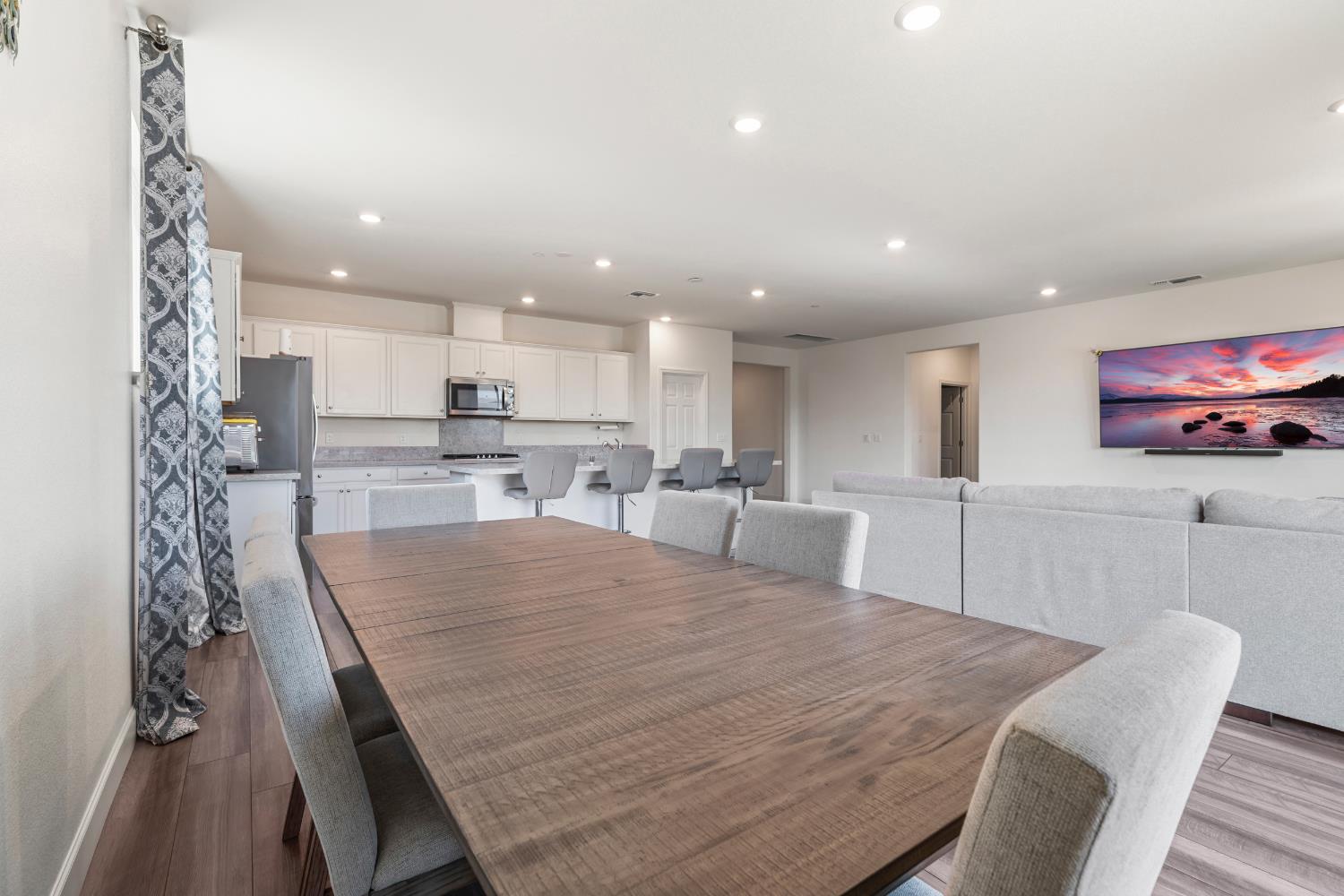 Detail Gallery Image 29 of 49 For 2825 Meadowbrook Ln, Turlock,  CA 95382 - 5 Beds | 3/1 Baths
