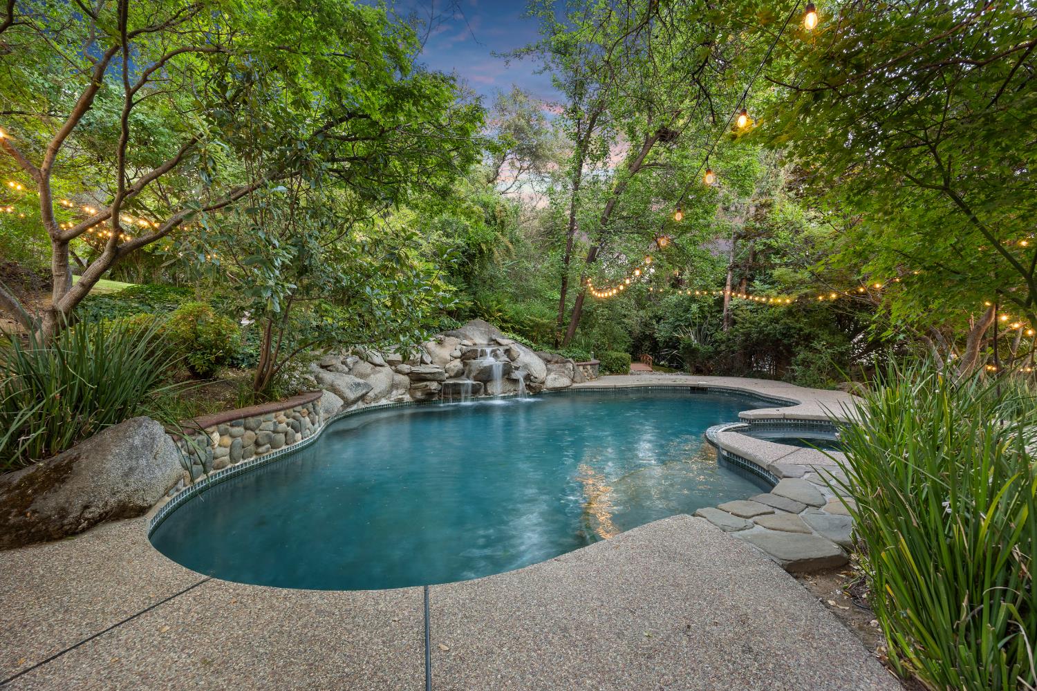 Detail Gallery Image 8 of 86 For 9740 Los Lagos Cir #NORTH,  Granite Bay,  CA 95746 - 4 Beds | 4/1 Baths