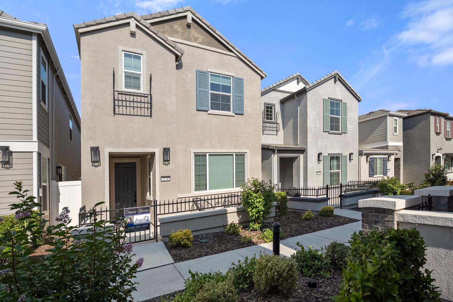 Detail Gallery Image 1 of 30 For 3230 Longspur Ln, West Sacramento,  CA 95691 - 3 Beds | 2/1 Baths