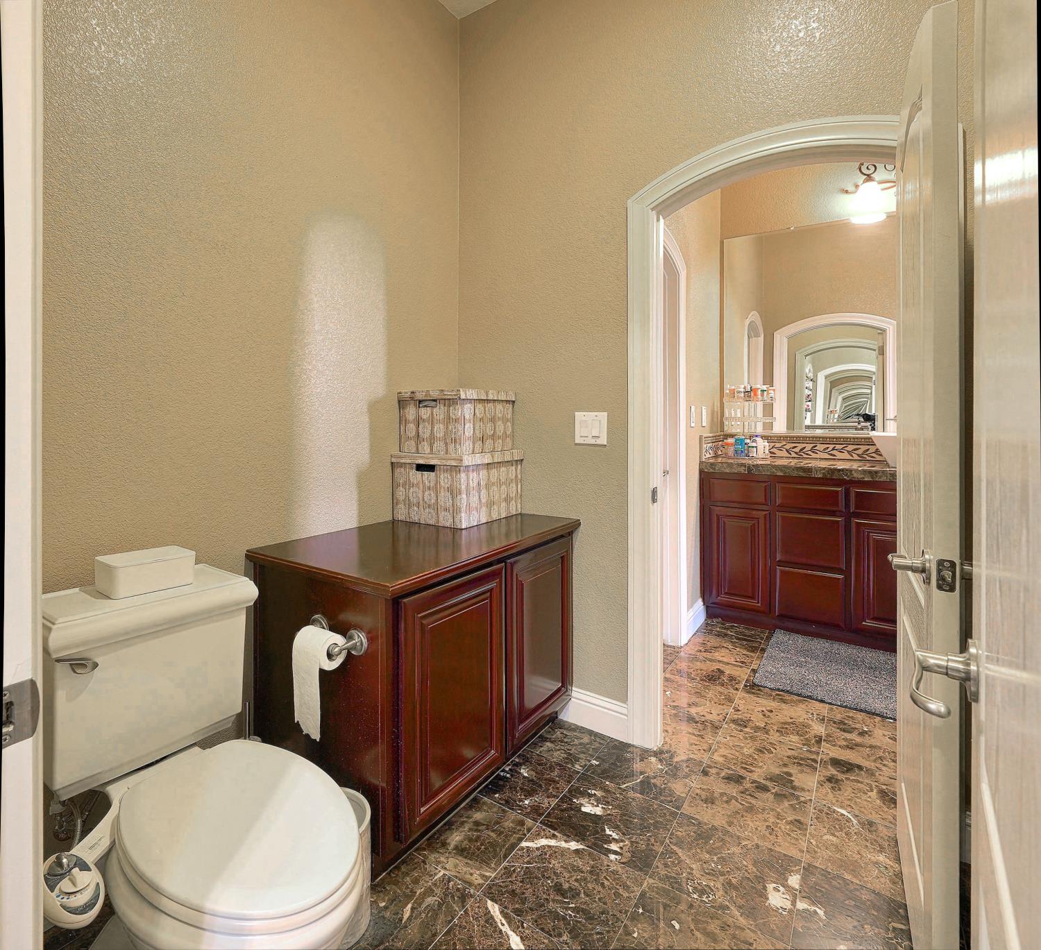 Detail Gallery Image 26 of 97 For 1340 Bella Cir, Lincoln,  CA 95648 - 7 Beds | 5 Baths
