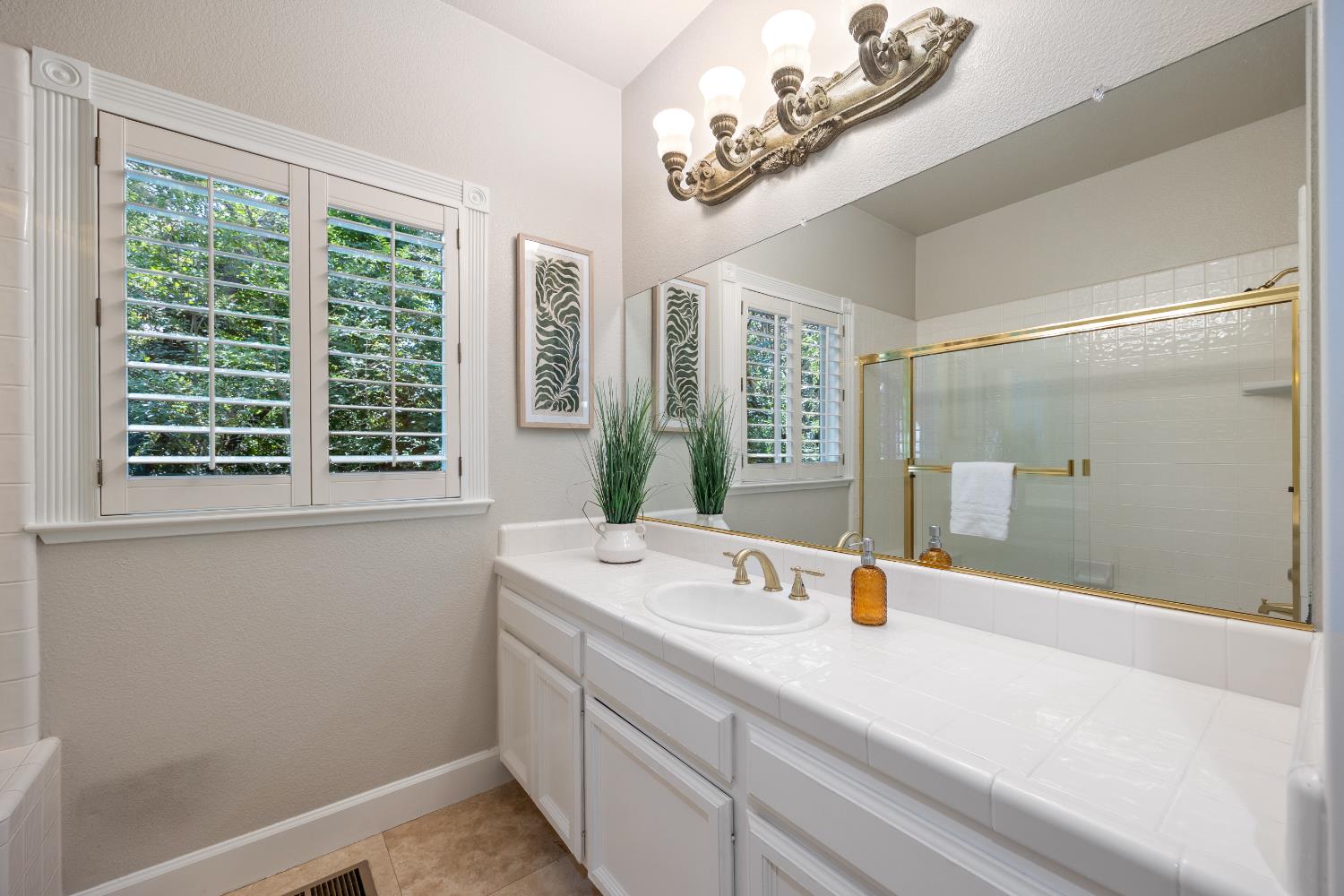 Detail Gallery Image 42 of 86 For 9740 Los Lagos Cir #NORTH,  Granite Bay,  CA 95746 - 4 Beds | 4/1 Baths