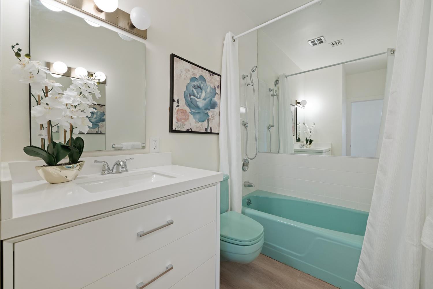 Detail Gallery Image 24 of 47 For 143 N Lincoln Ave, Manteca,  CA 95336 - 4 Beds | 4/3 Baths