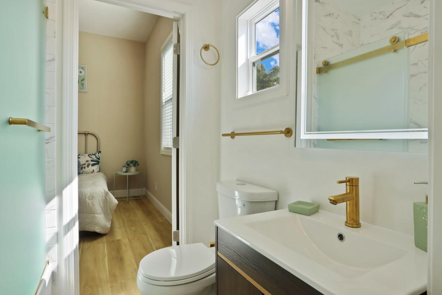 Detail Gallery Image 19 of 32 For 436 E Arcade St, Stockton,  CA 95204 - 3 Beds | 2 Baths