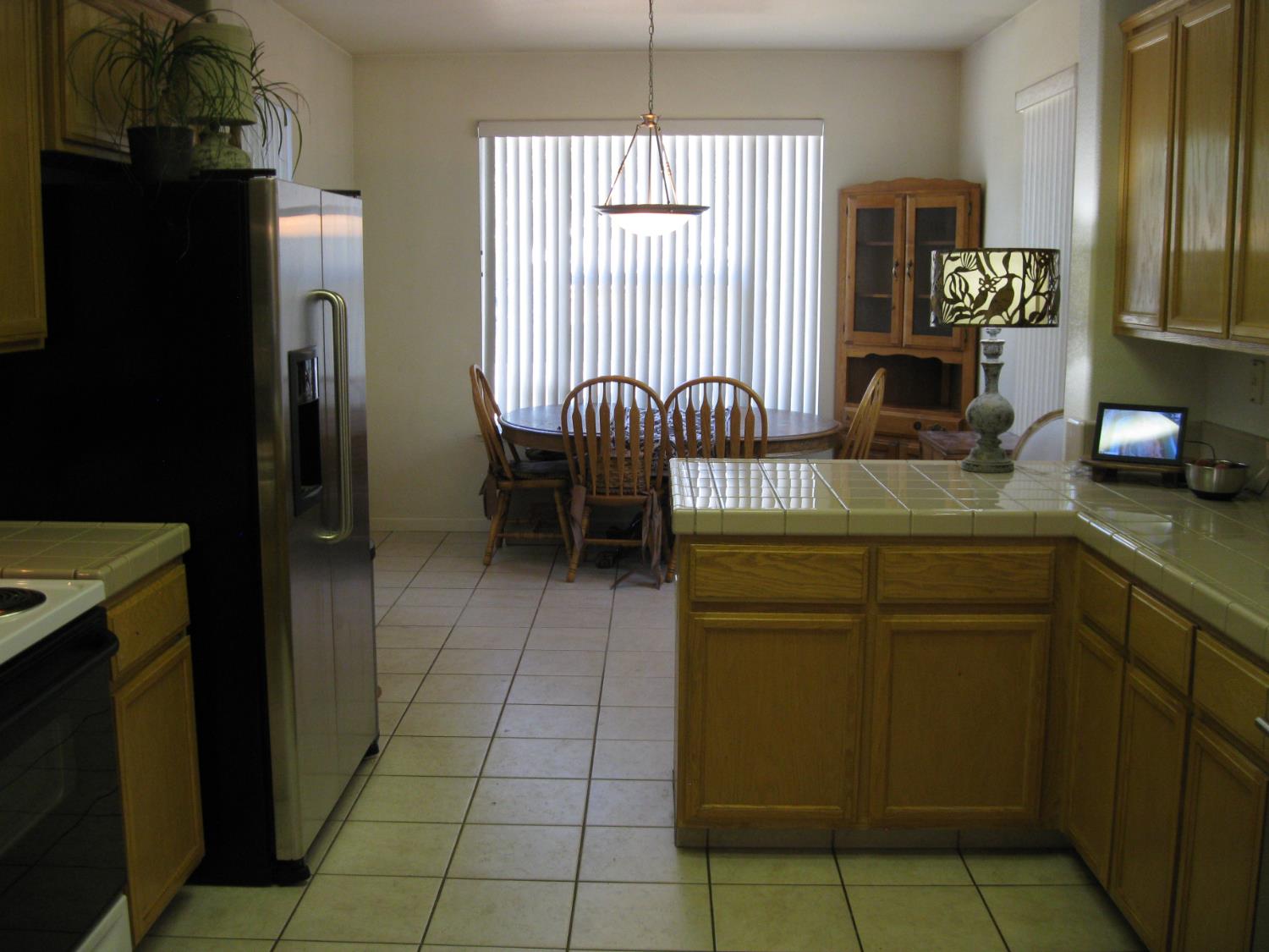 Detail Gallery Image 9 of 21 For 3006 Silver Oak Ct, Turlock,  CA 95382 - 5 Beds | 3 Baths