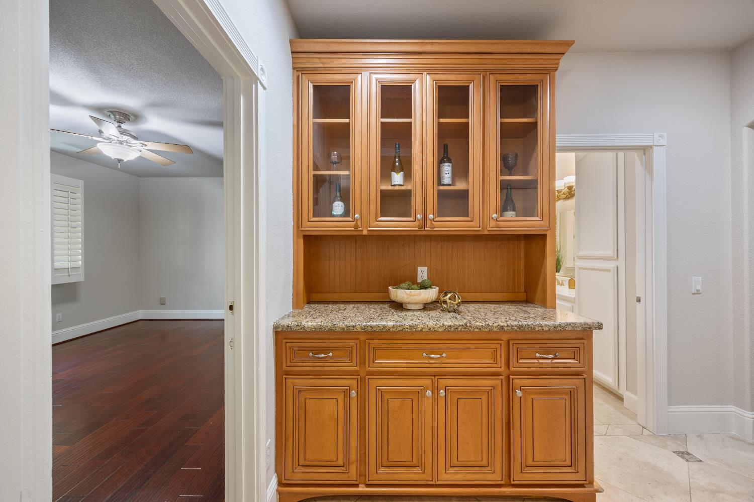 Detail Gallery Image 39 of 86 For 9740 Los Lagos Cir #NORTH,  Granite Bay,  CA 95746 - 4 Beds | 4/1 Baths