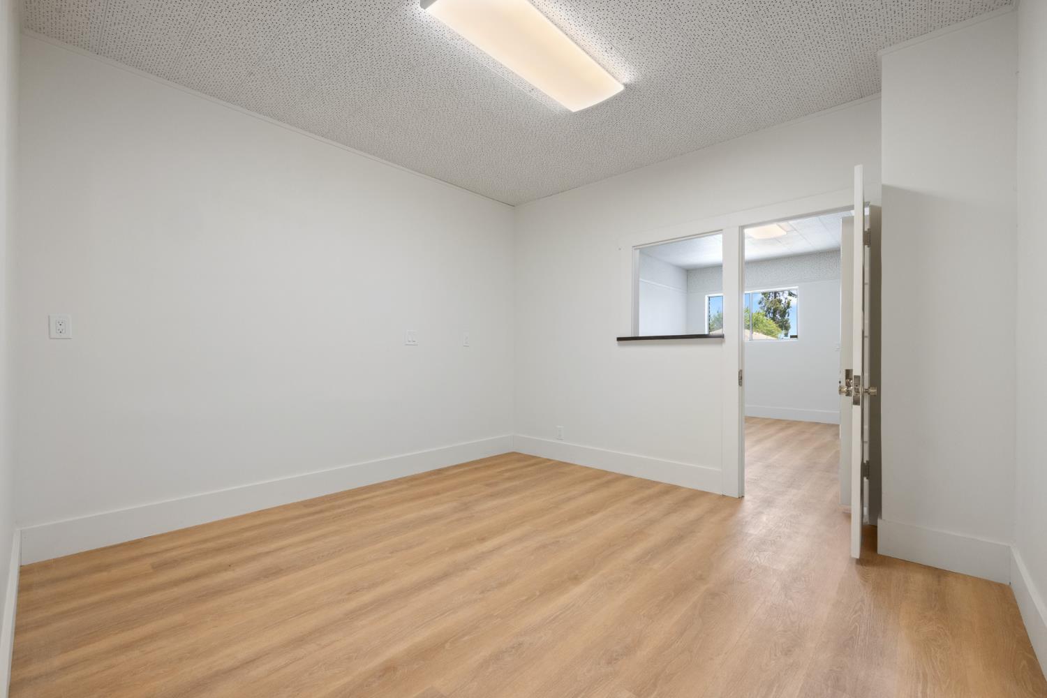 Detail Gallery Image 39 of 47 For 143 N Lincoln Ave, Manteca,  CA 95336 - 4 Beds | 4/3 Baths