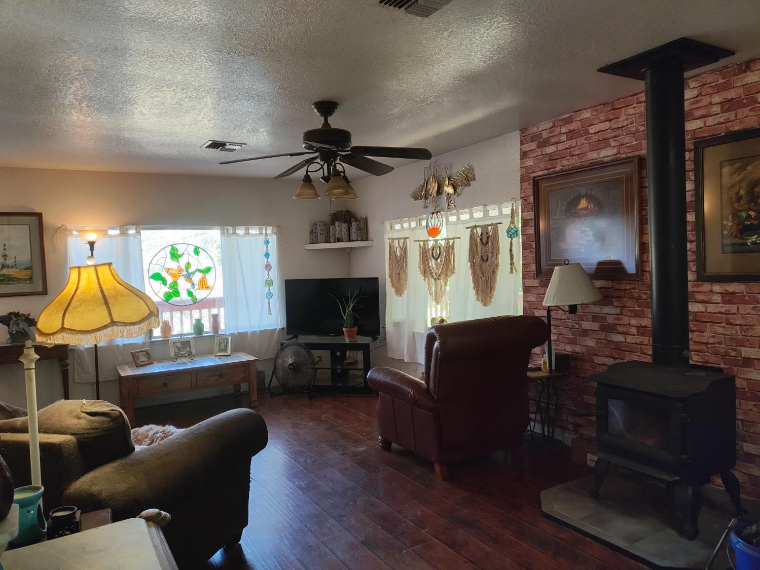 Detail Gallery Image 5 of 50 For 10516 Spring Valley Rd, Marysville,  CA 95901 - 2 Beds | 2 Baths
