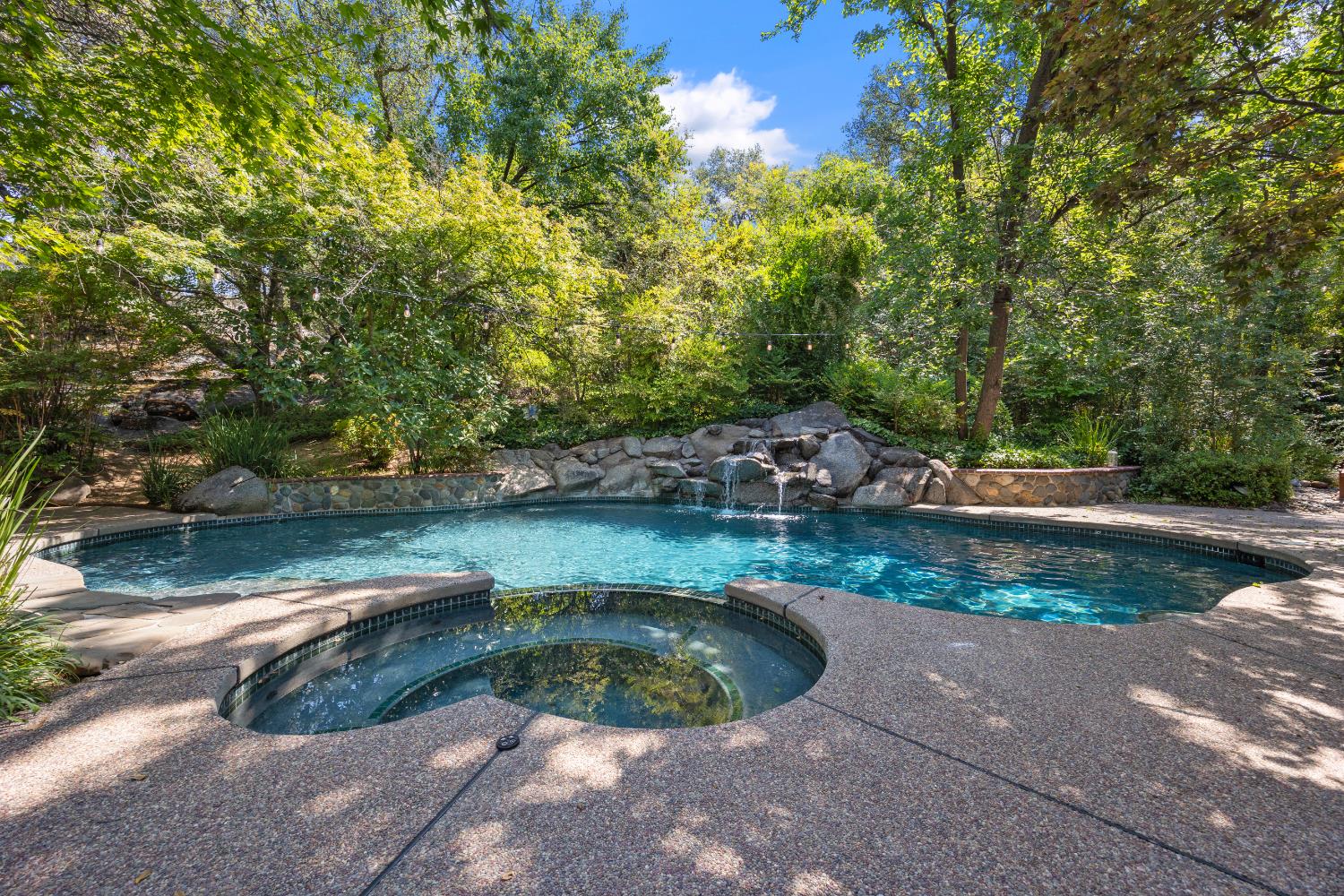 Detail Gallery Image 75 of 86 For 9740 Los Lagos Cir #NORTH,  Granite Bay,  CA 95746 - 4 Beds | 4/1 Baths