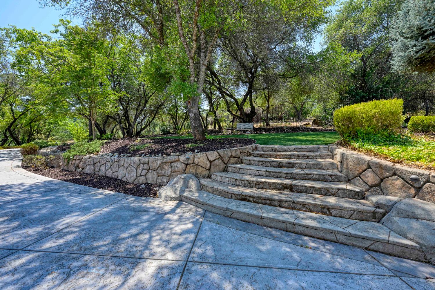 Detail Gallery Image 71 of 98 For 4324 Carlson Ct, Shingle Springs,  CA 95682 - 6 Beds | 6/3 Baths