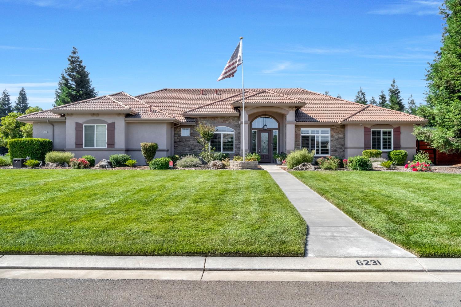 Detail Gallery Image 4 of 68 For 6231 Jake St, Atwater,  CA 95301 - 4 Beds | 3 Baths