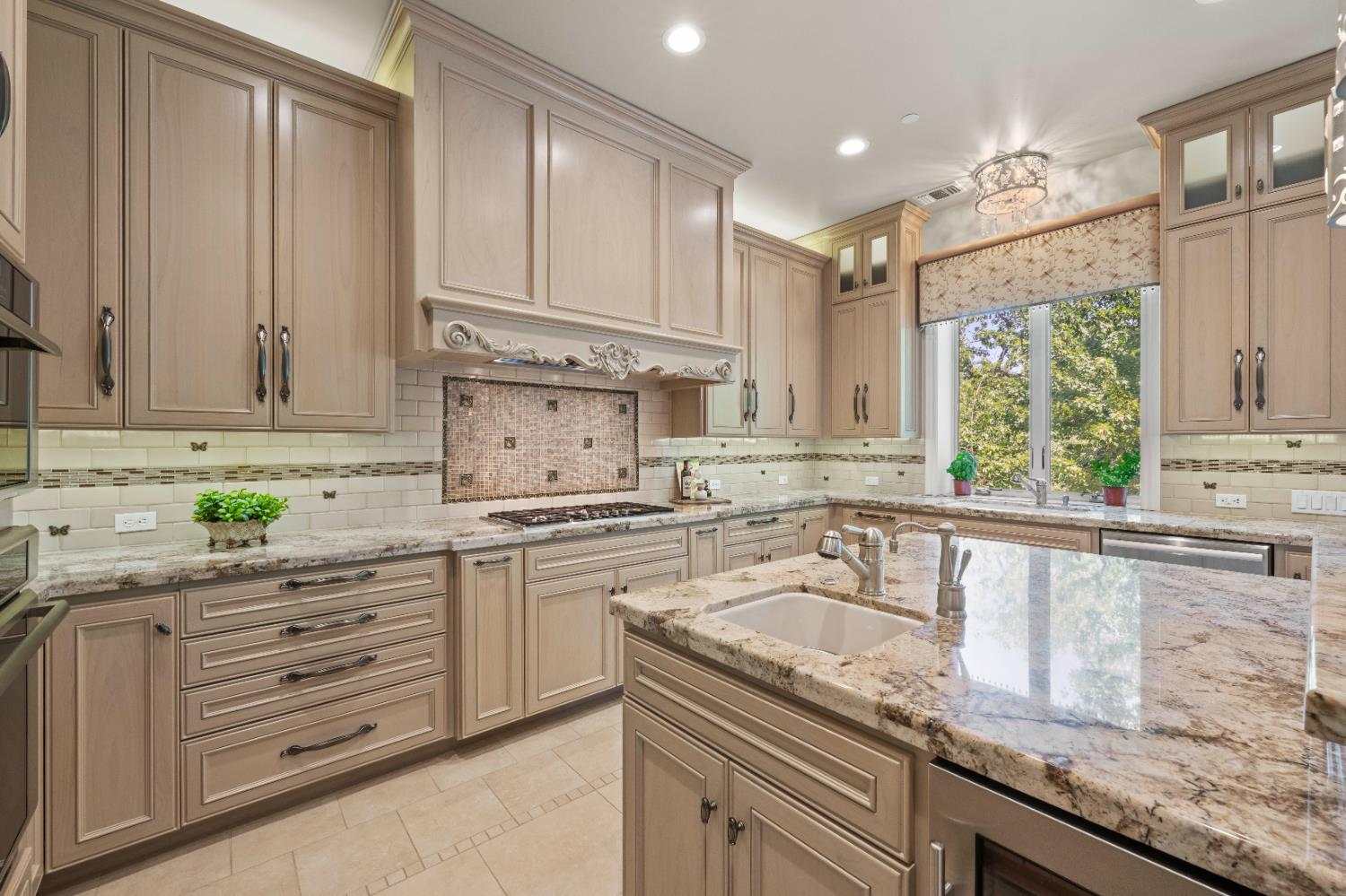 Detail Gallery Image 55 of 98 For 4324 Carlson Ct, Shingle Springs,  CA 95682 - 6 Beds | 6/3 Baths