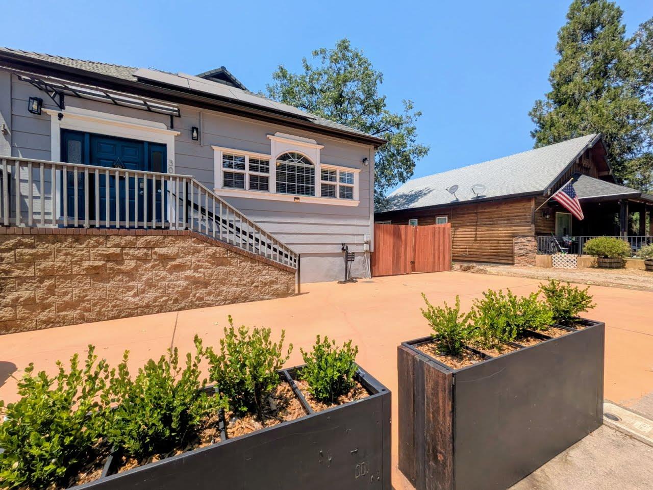 Detail Gallery Image 2 of 25 For 309 S Auburn St, Colfax,  CA 95713 - 4 Beds | 2 Baths