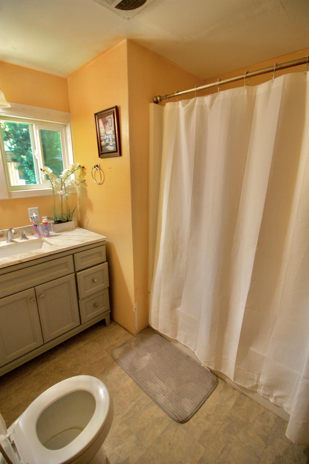 Detail Gallery Image 13 of 18 For 3156 Esplanade 300, Chico,  CA 95973 - 3 Beds | 2 Baths