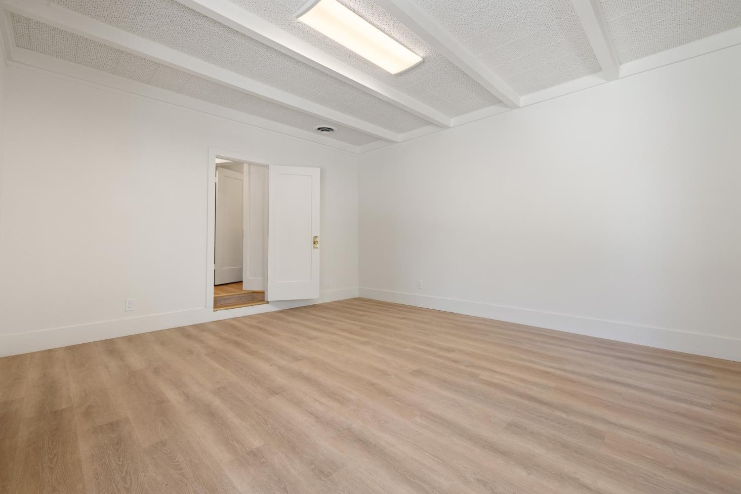 Detail Gallery Image 34 of 47 For 143 N Lincoln Ave, Manteca,  CA 95336 - 4 Beds | 4/3 Baths