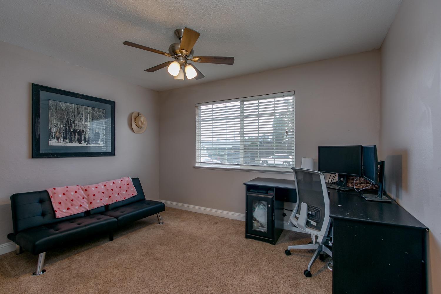 Detail Gallery Image 8 of 28 For 9192 Pershing Ave, Orangevale,  CA 95662 - 3 Beds | 2 Baths