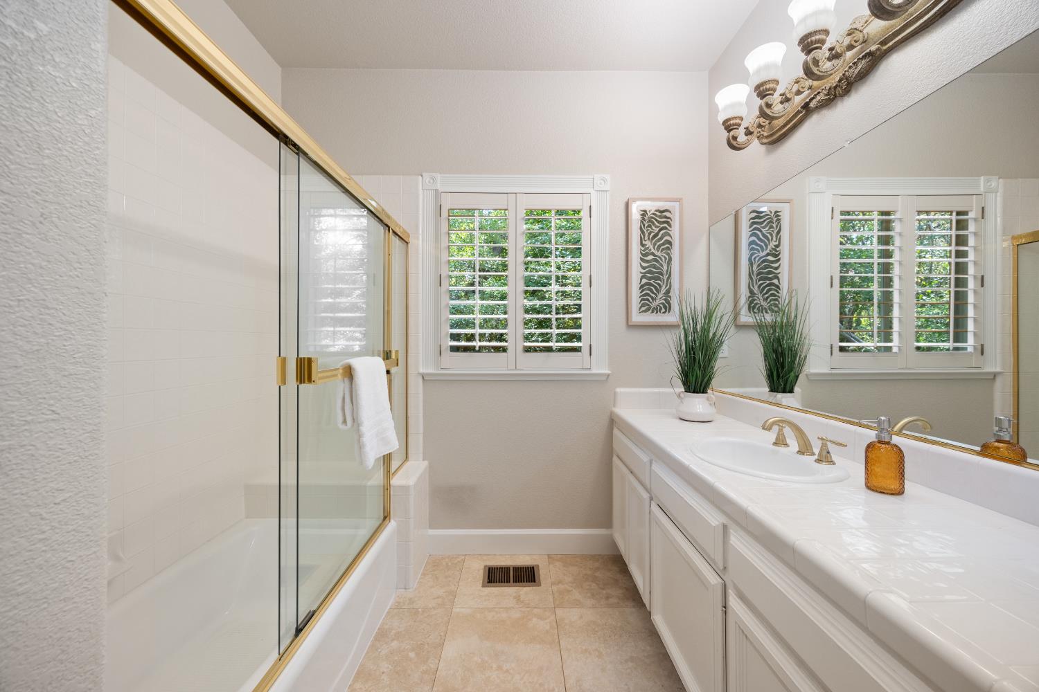 Detail Gallery Image 43 of 86 For 9740 Los Lagos Cir #NORTH,  Granite Bay,  CA 95746 - 4 Beds | 4/1 Baths