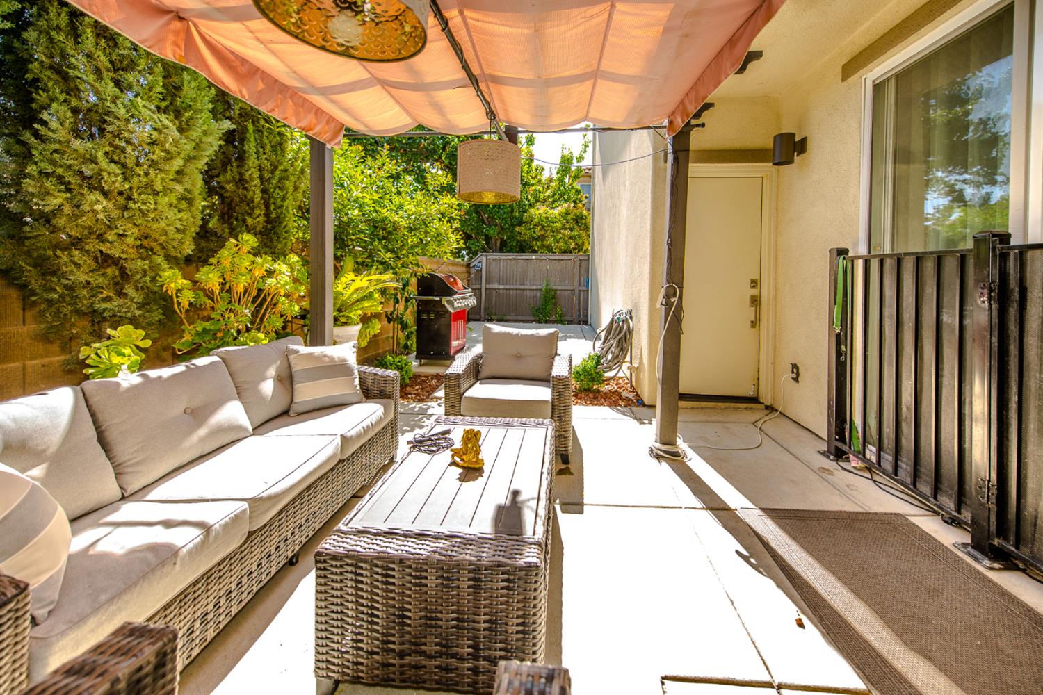 Detail Gallery Image 41 of 49 For 2373 Donner Pass Ave, Sacramento,  CA 95835 - 4 Beds | 2/1 Baths
