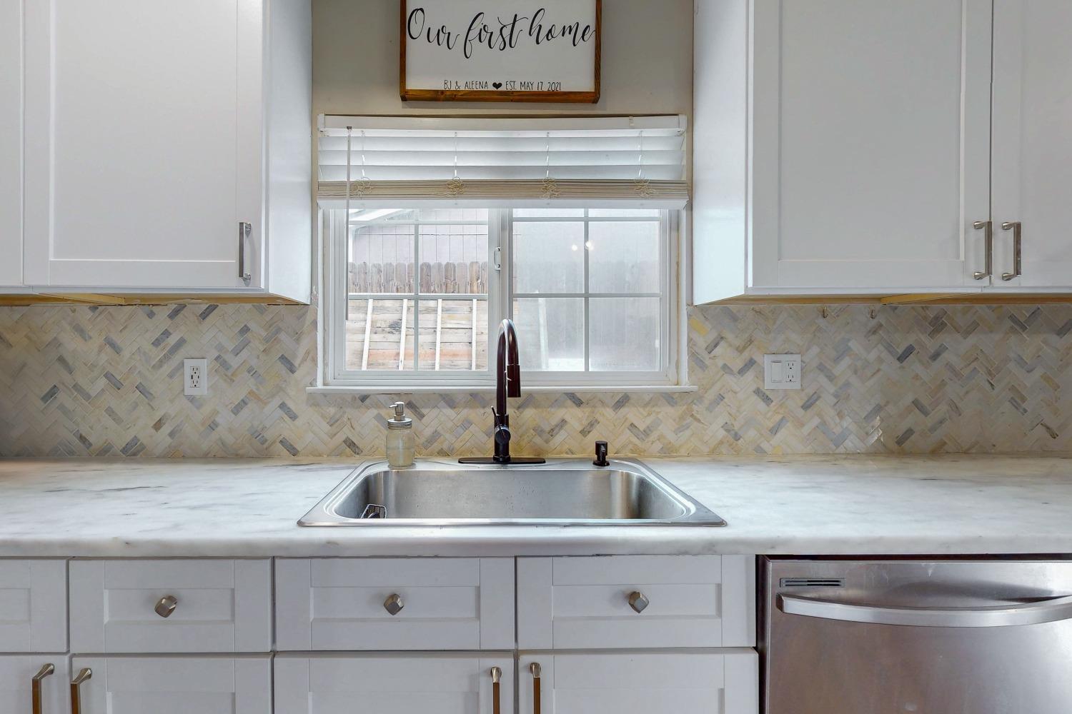 Detail Gallery Image 5 of 28 For 9192 Pershing Ave, Orangevale,  CA 95662 - 3 Beds | 2 Baths