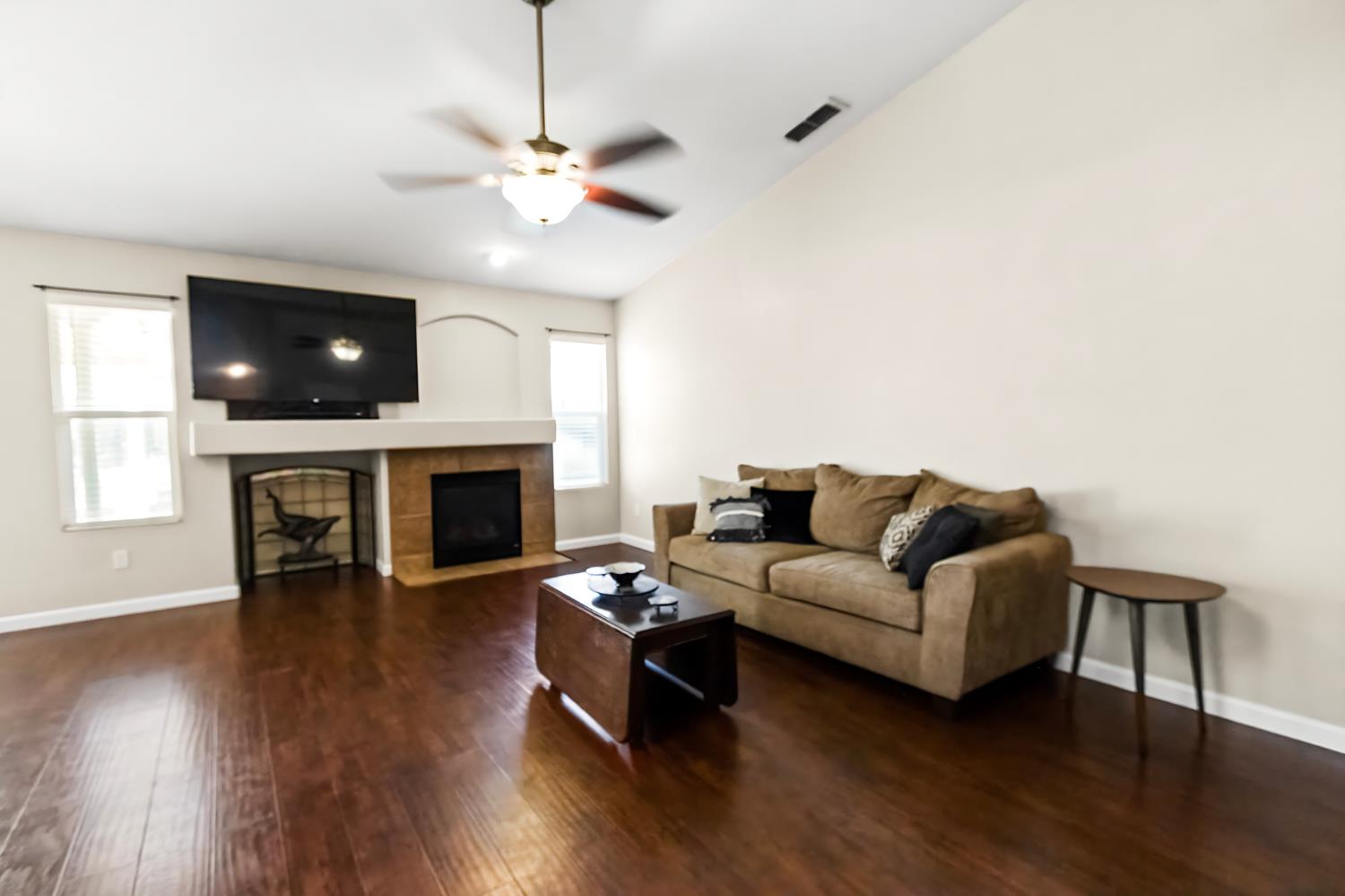 Detail Gallery Image 8 of 44 For 2092 Betsy Ross Ct, Atwater,  CA 95301 - 4 Beds | 2 Baths