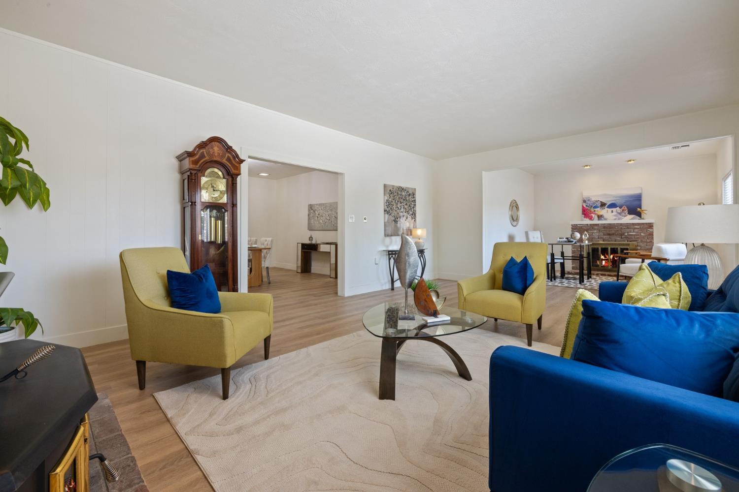 Detail Gallery Image 9 of 47 For 143 N Lincoln Ave, Manteca,  CA 95336 - 4 Beds | 4/3 Baths
