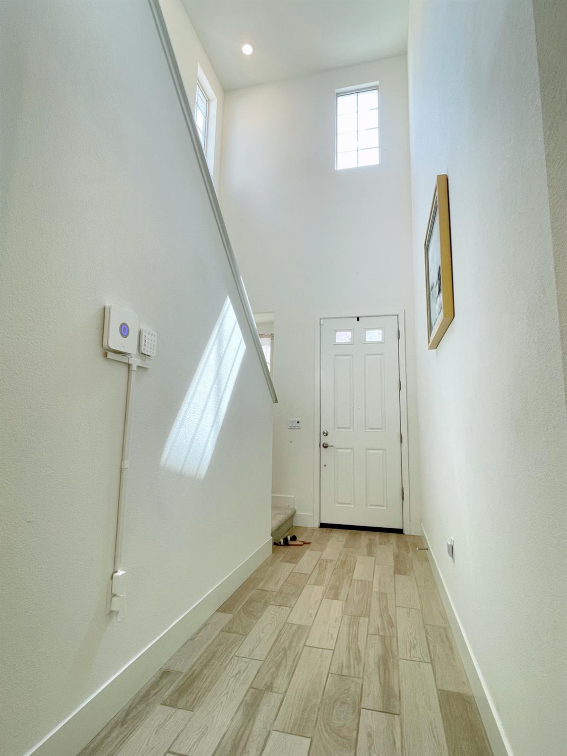 Detail Gallery Image 4 of 59 For 10622 Trill Way, Elk Grove,  CA 95757 - 3 Beds | 2/1 Baths