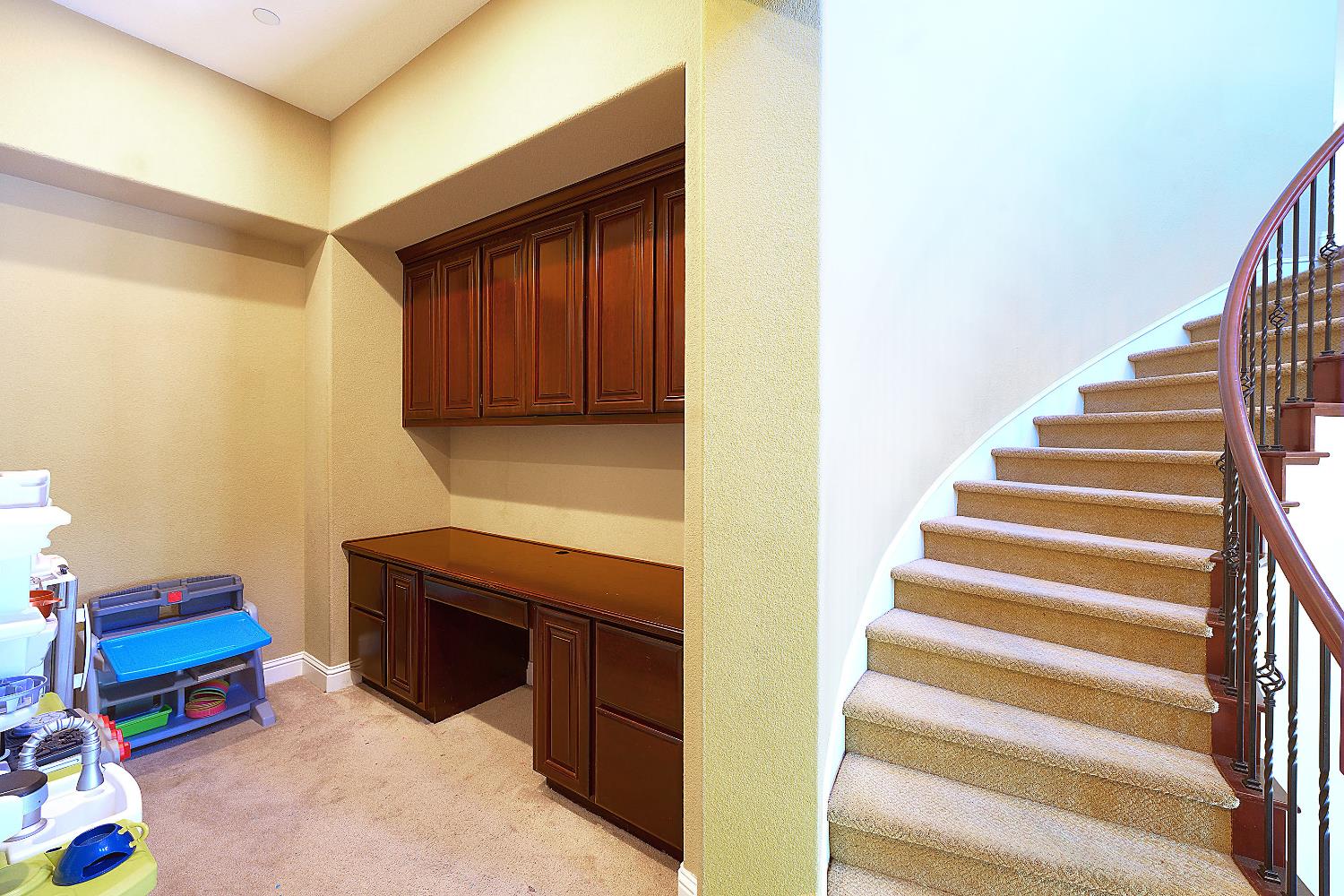 Detail Gallery Image 33 of 97 For 1340 Bella Cir, Lincoln,  CA 95648 - 7 Beds | 5 Baths