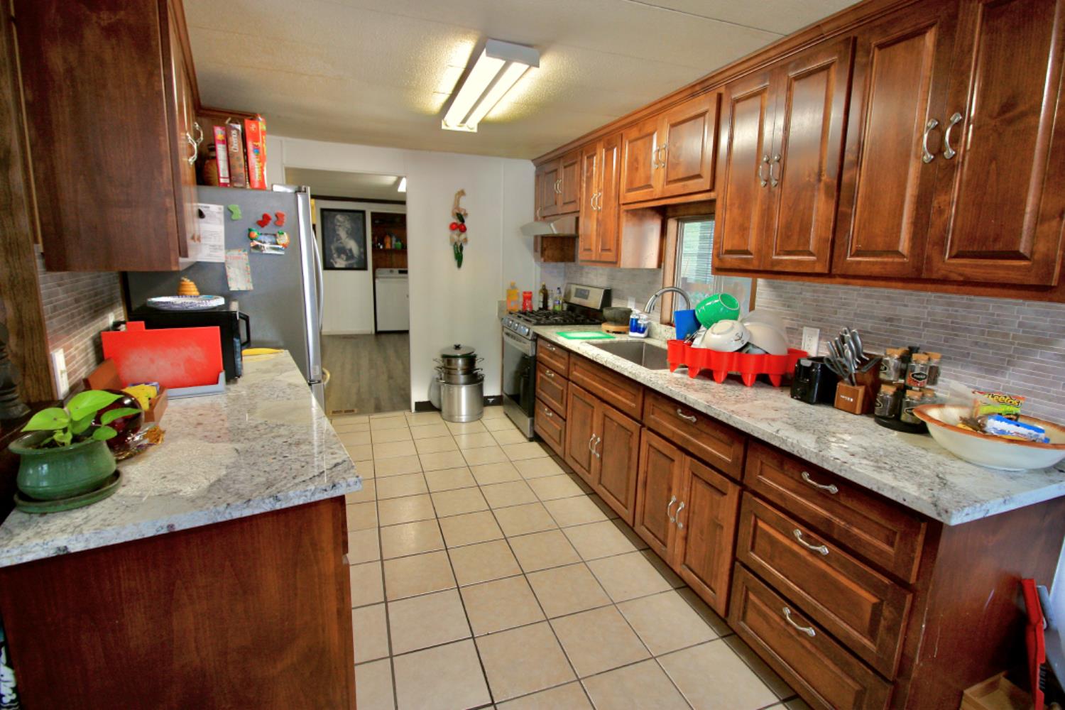 Detail Gallery Image 8 of 18 For 3156 Esplanade 300, Chico,  CA 95973 - 3 Beds | 2 Baths