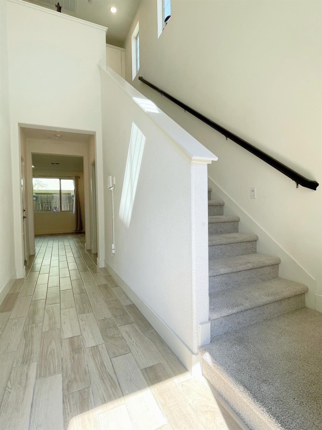 Detail Gallery Image 3 of 59 For 10622 Trill Way, Elk Grove,  CA 95757 - 3 Beds | 2/1 Baths