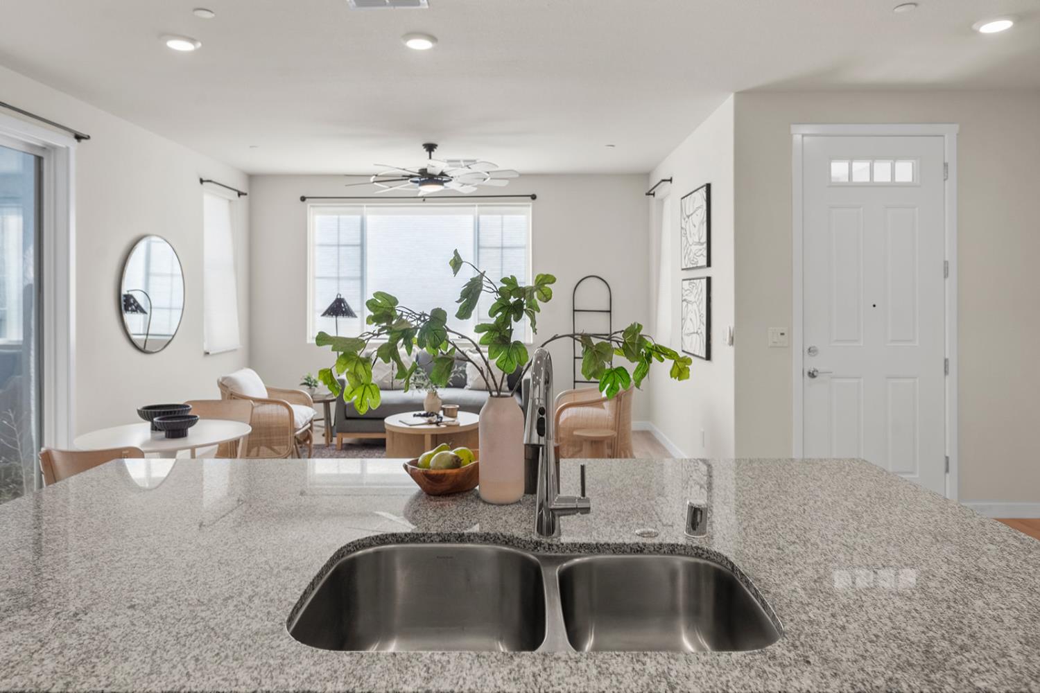 Detail Gallery Image 8 of 30 For 3230 Longspur Ln, West Sacramento,  CA 95691 - 3 Beds | 2/1 Baths