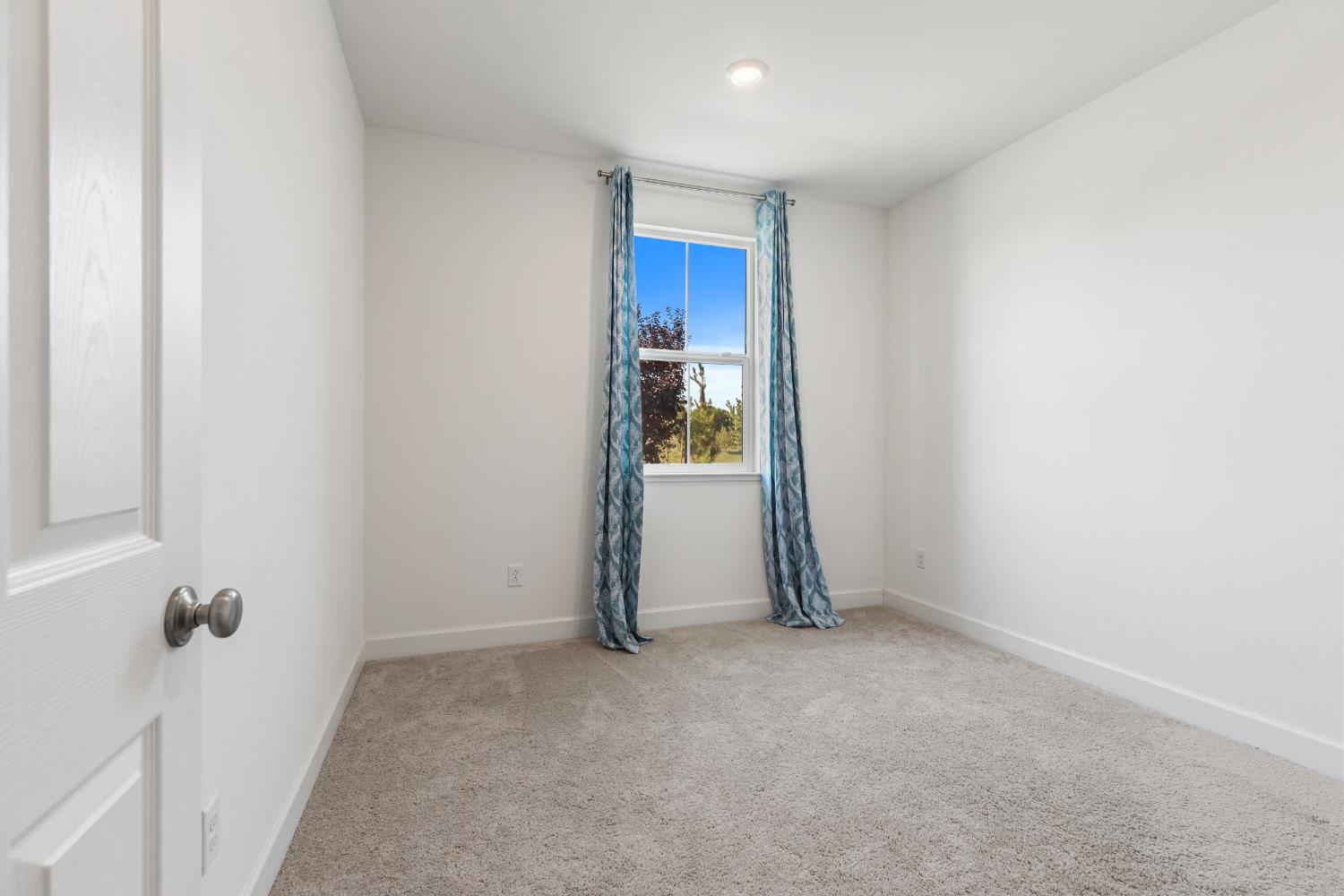Detail Gallery Image 17 of 49 For 2825 Meadowbrook Ln, Turlock,  CA 95382 - 5 Beds | 3/1 Baths